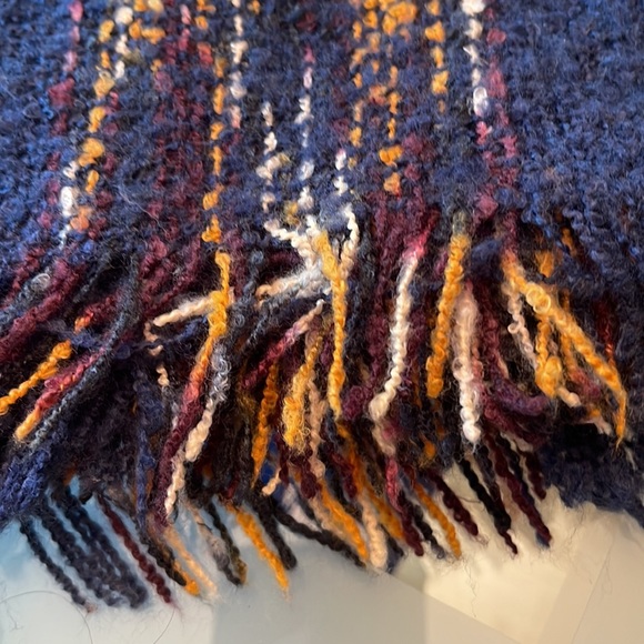 Altard state XL Blanket scarf - Picture 7 of 7